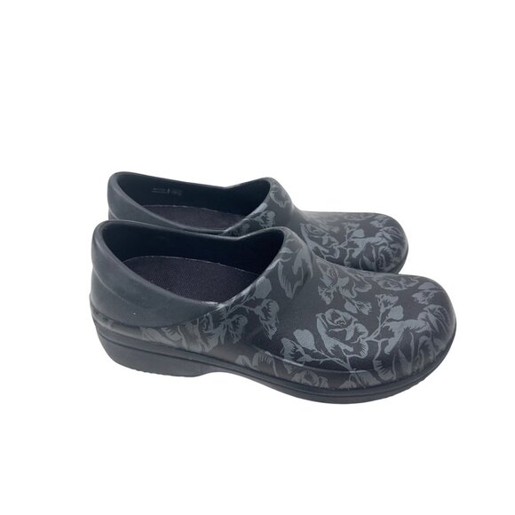 Crocs Professional Clogs Womens Size 7 Black Floral Pattern Slip-Resistant - Picture 9 of 12
